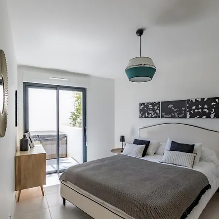Modern Apt With Balcony At 1Mn Walk From The Beach